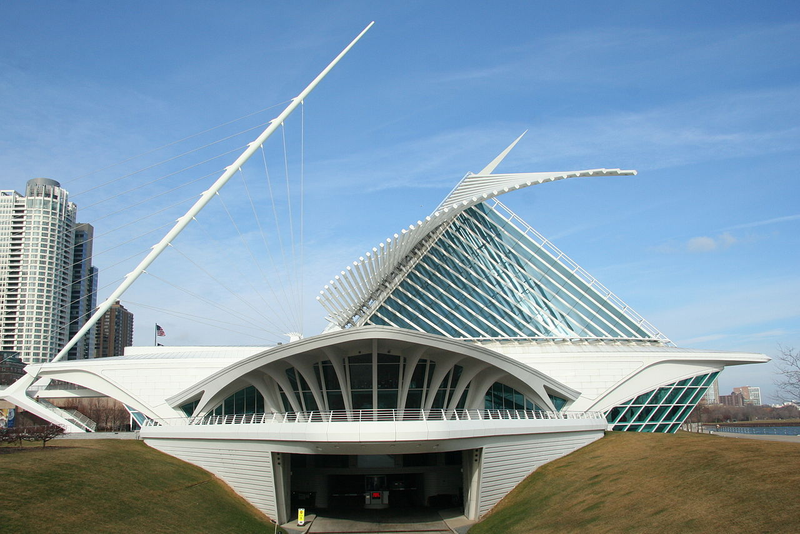 Illustration for article titled Buildings that look like UFO crash landings